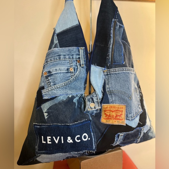 LEVI HOBO BAG - Picture 2 of 4